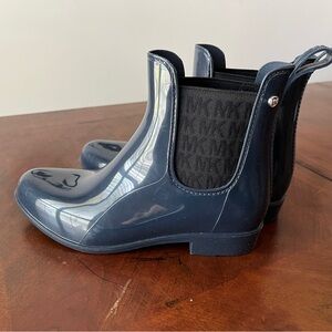 NEW Micheal Kors Charm Rain Boots Navy Size 6